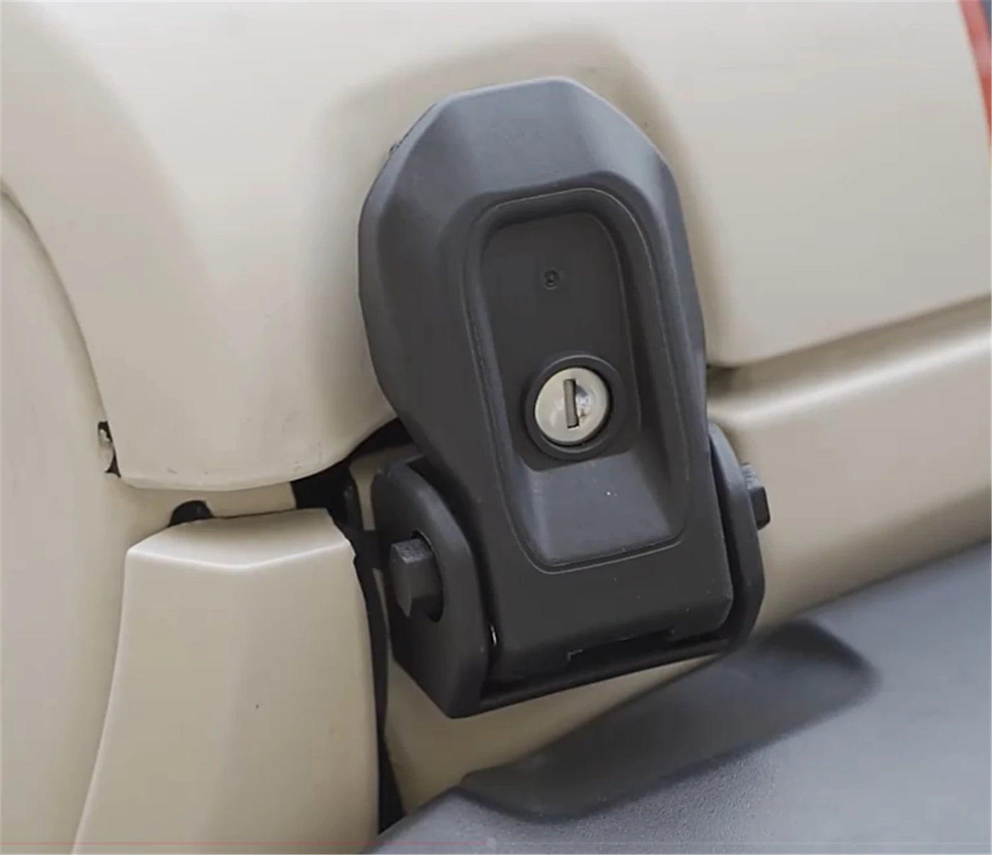 Hood Lock Jeep Wrangler et Gladiator JL